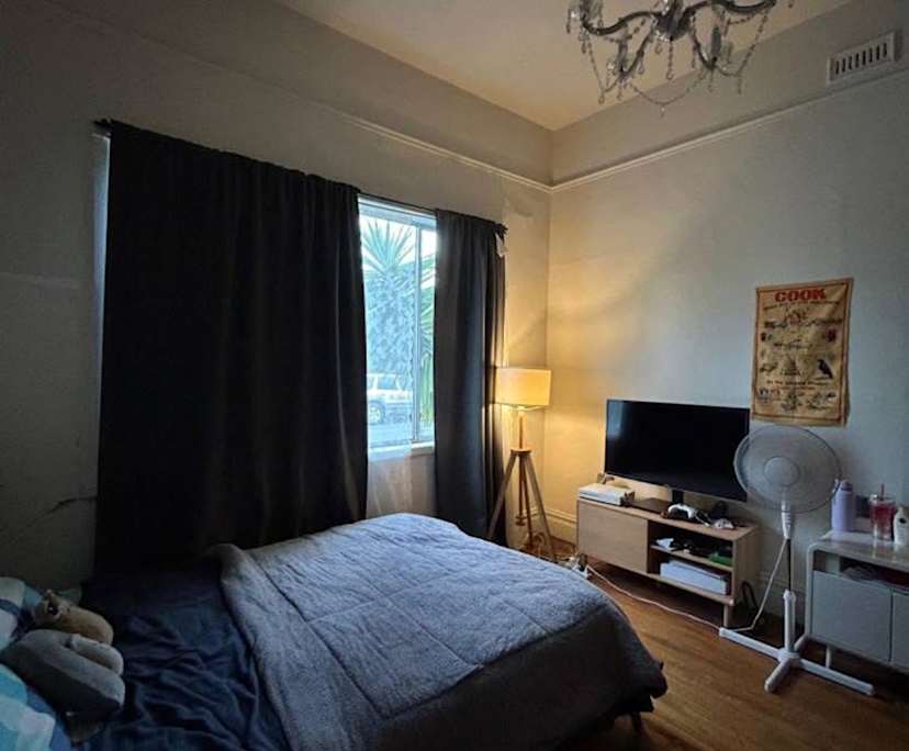 propertyImage