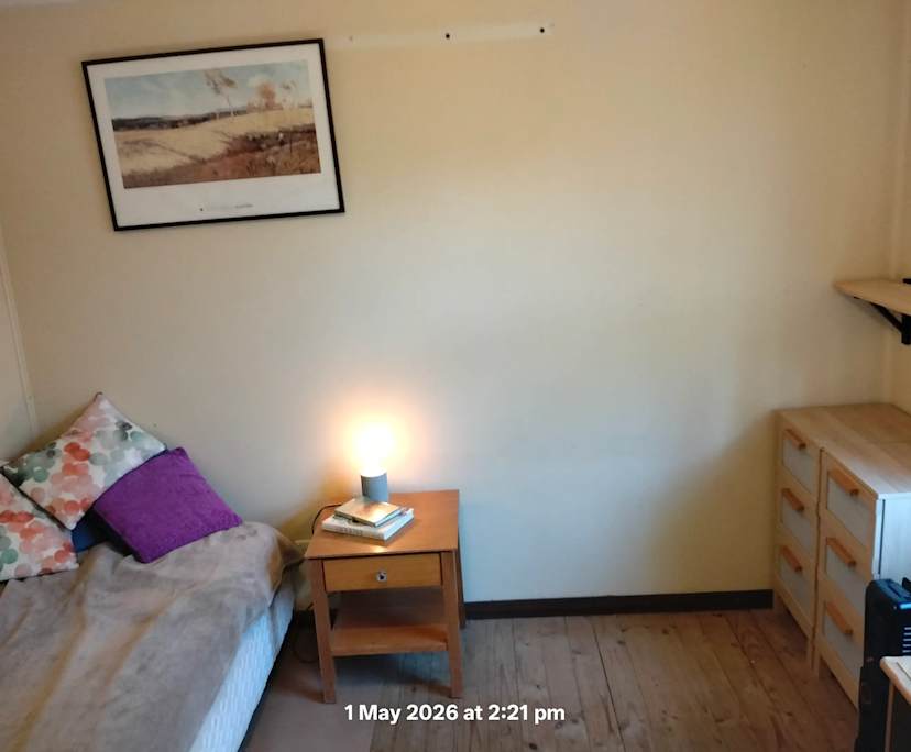 Room in a share house