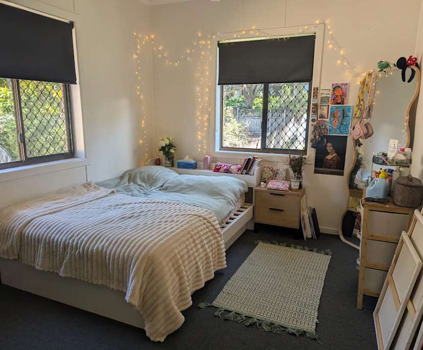 Room in a share house
