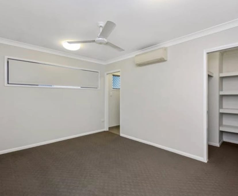 Unfurnished room with own bathroom