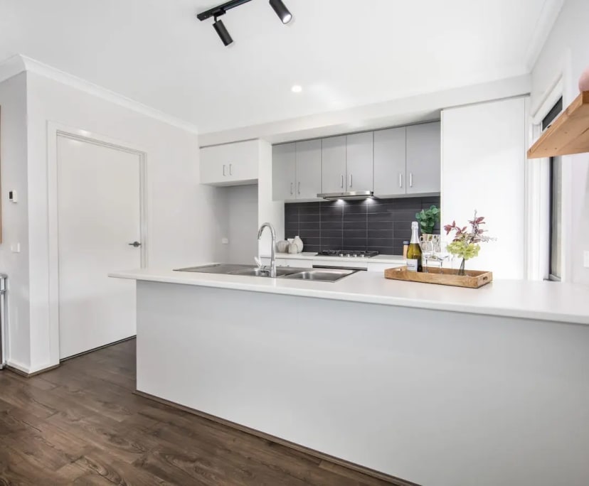 $220, Share-house, 3 bathrooms, Donnybrook VIC 3064