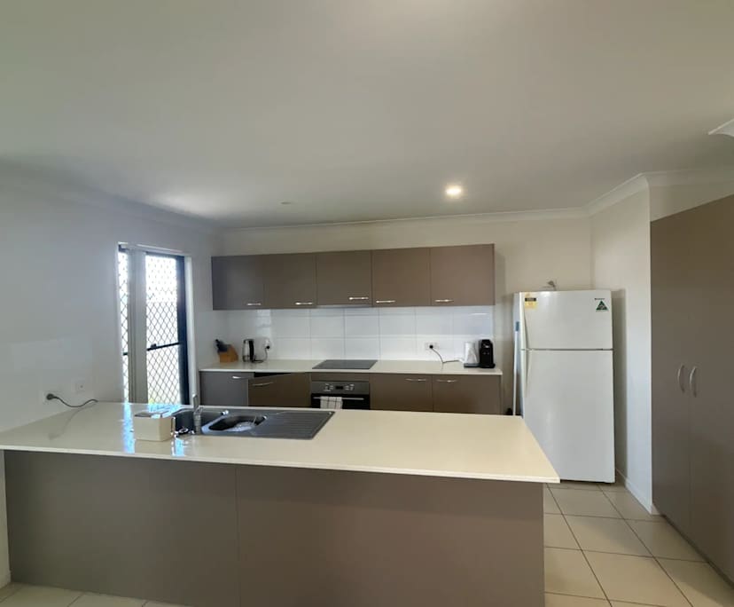 $195, Share-house, 4 bathrooms, Pimpama QLD 4209