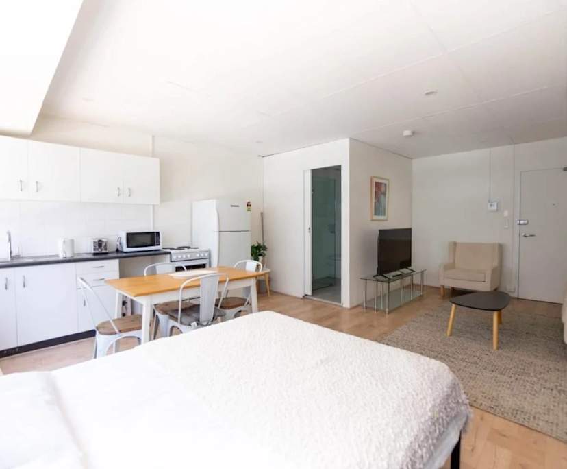 $900, Studio, 1 bathroom, Bondi Junction NSW 2022