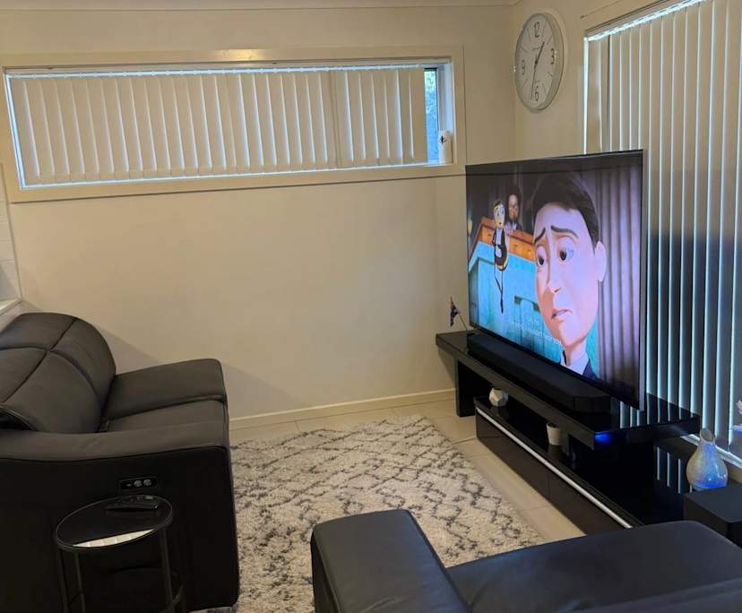 Furnished room with own bathroom