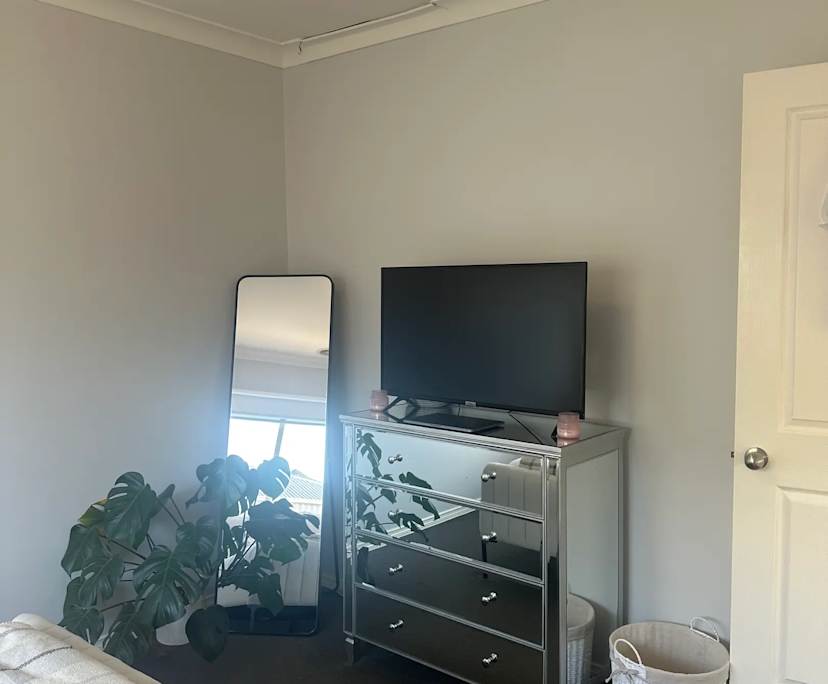 Unfurnished room with own bathroom