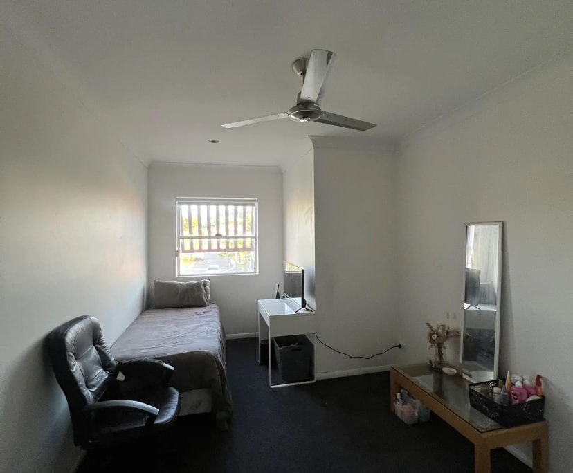 Furnished room in a share house