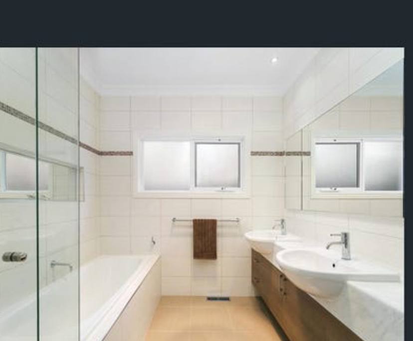 Room in a share house