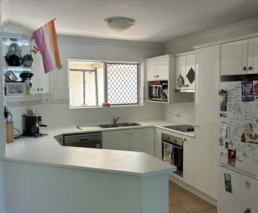 Unfurnished room with ensuite in a flatshare