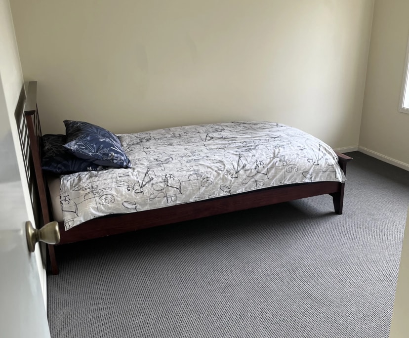 $165, Student-accommodation, 2 bathrooms, Newtown QLD 4350
