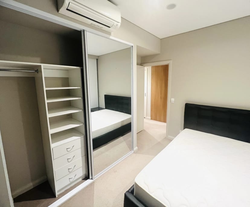 Furnished room in a flatshare