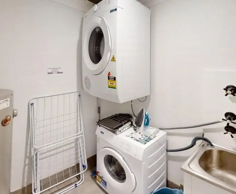 $300, Flatshare, 3 bathrooms, Pyrmont NSW 2009