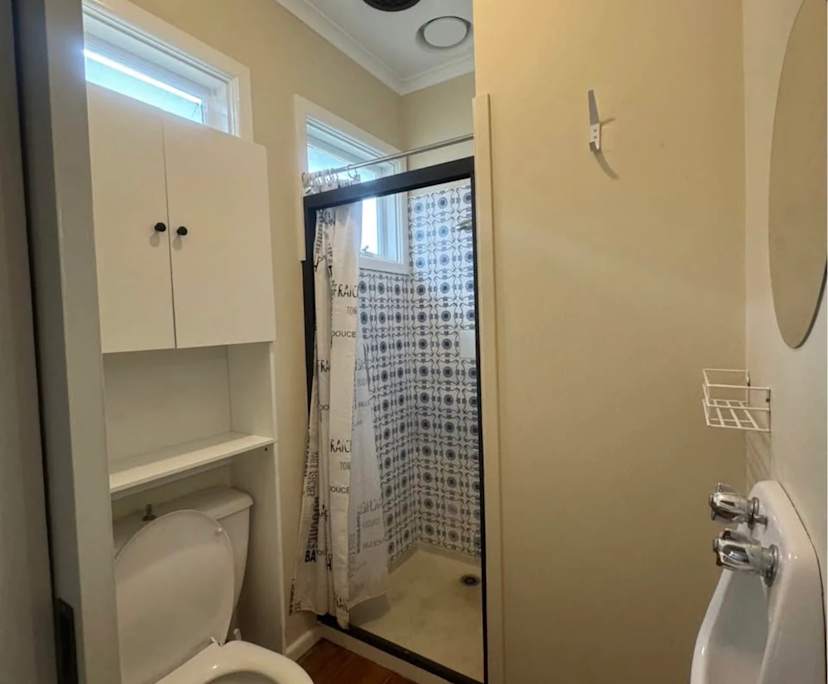 $450, Studio, 1 bathroom, Bentleigh East VIC 3165