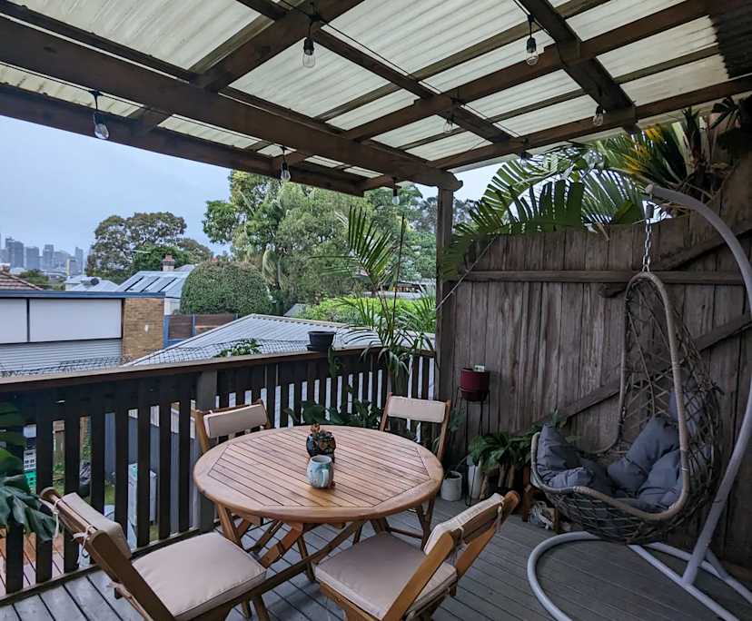 Furnished room in a share house