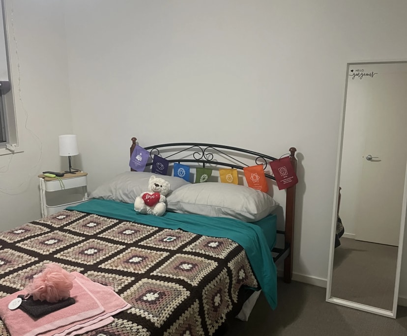 Room in a share house