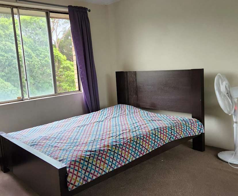 Furnished room with ensuite in a flatshare