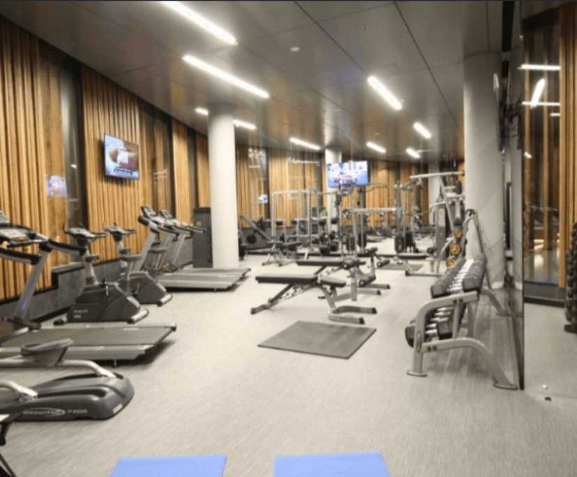 Furnished room in a flatshare