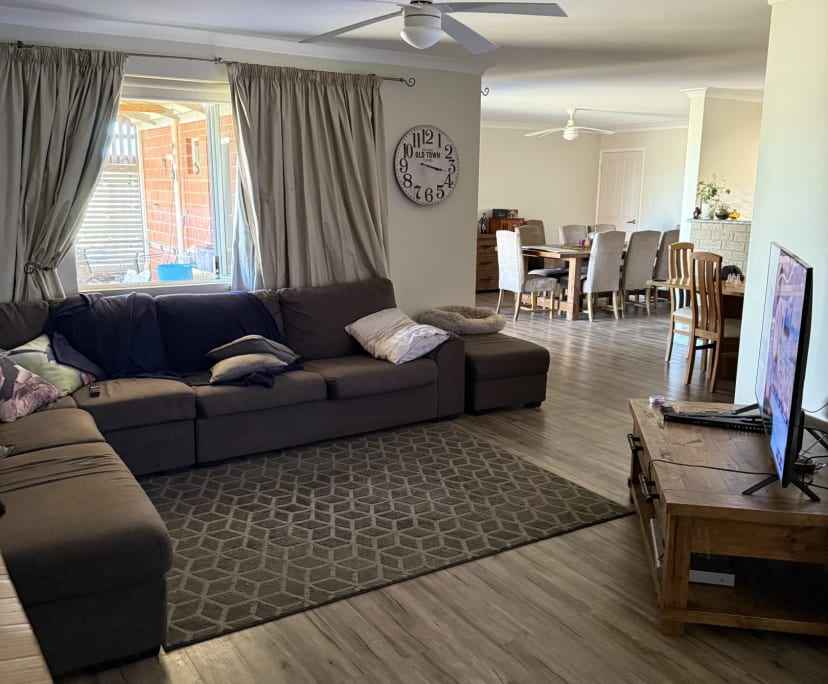 Room in a share house