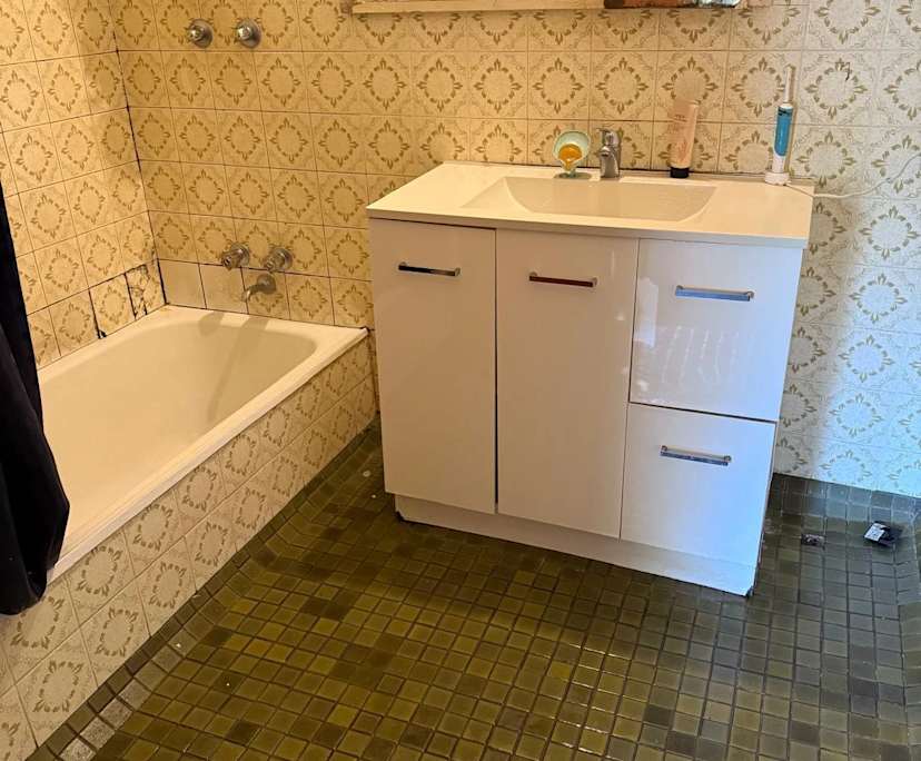 Whole property with 3 rooms for rent