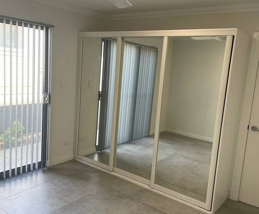 Unfurnished room with own bathroom