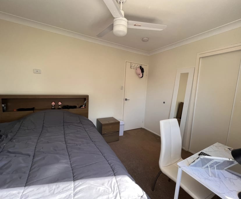 Furnished room in a share house