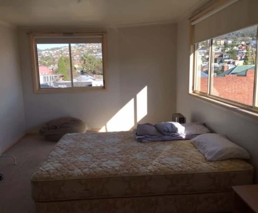 Unfurnished room with own bathroom