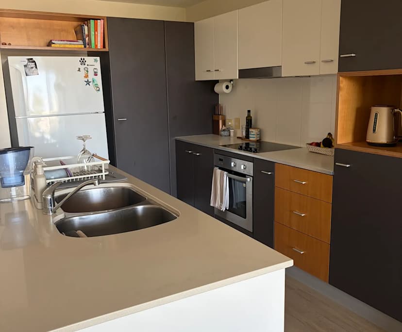 $350, Flatshare, 2 bathrooms, Robina QLD 4226