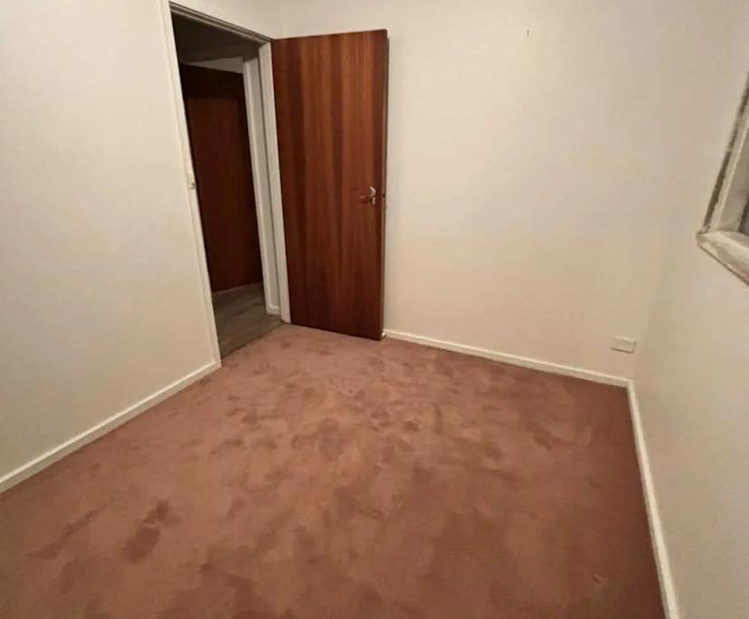 Unfurnished room in a share house