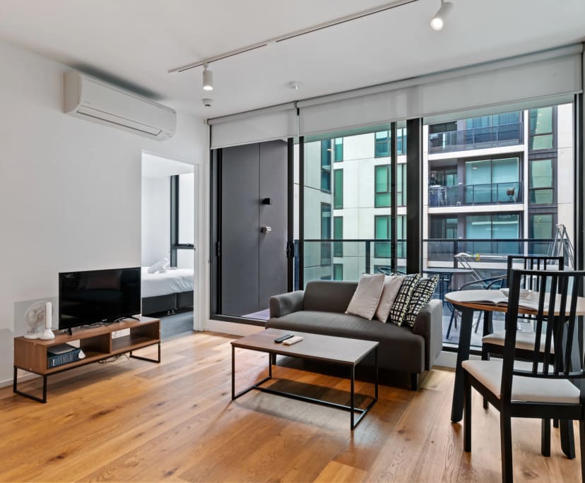 $750, Whole-property, 2 bathrooms, West Melbourne VIC 3003