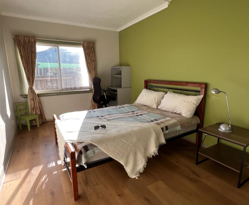 Room for Rent in Ashfield, Sydney 280, Furnished,...