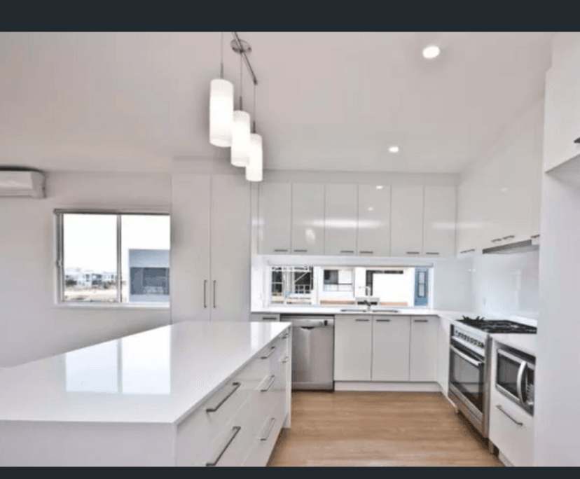 Unfurnished room with own bathroom