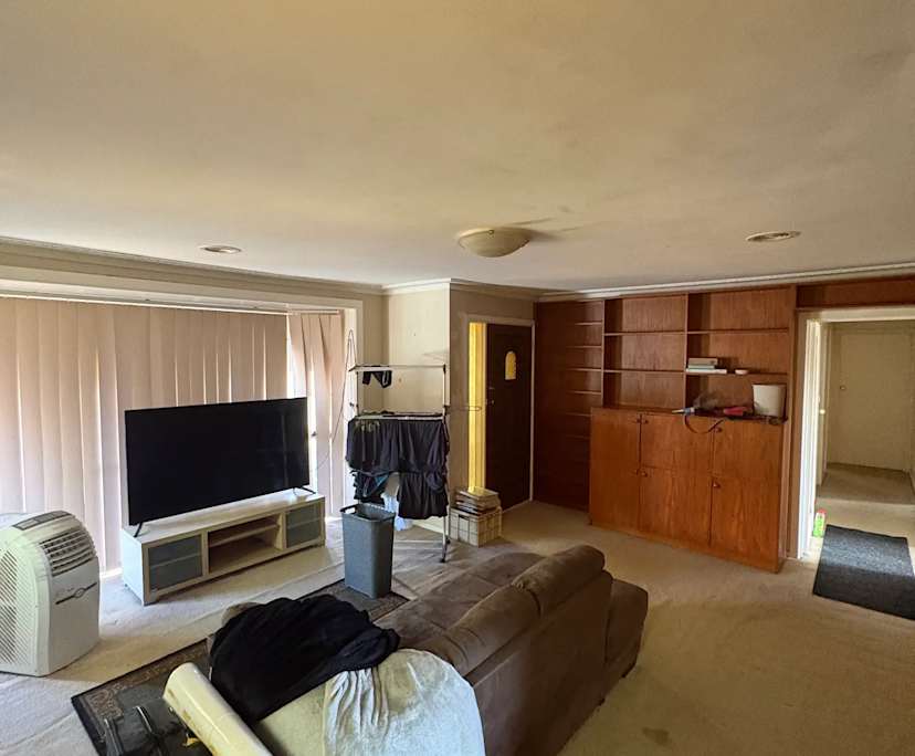 Unfurnished room in a share house