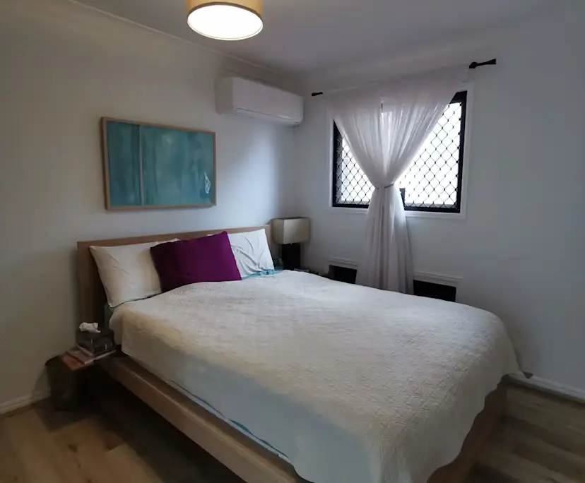 $780, Whole-property, 2 bathrooms, Milton QLD 4064
