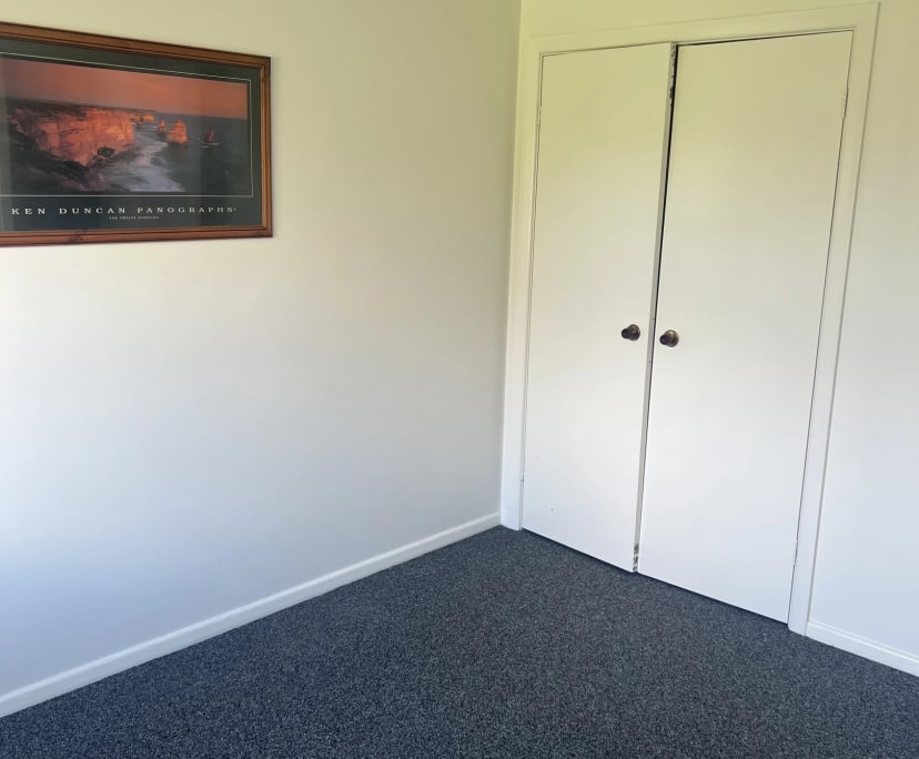 $180, Share-house, 3 bathrooms, Lavington NSW 2641