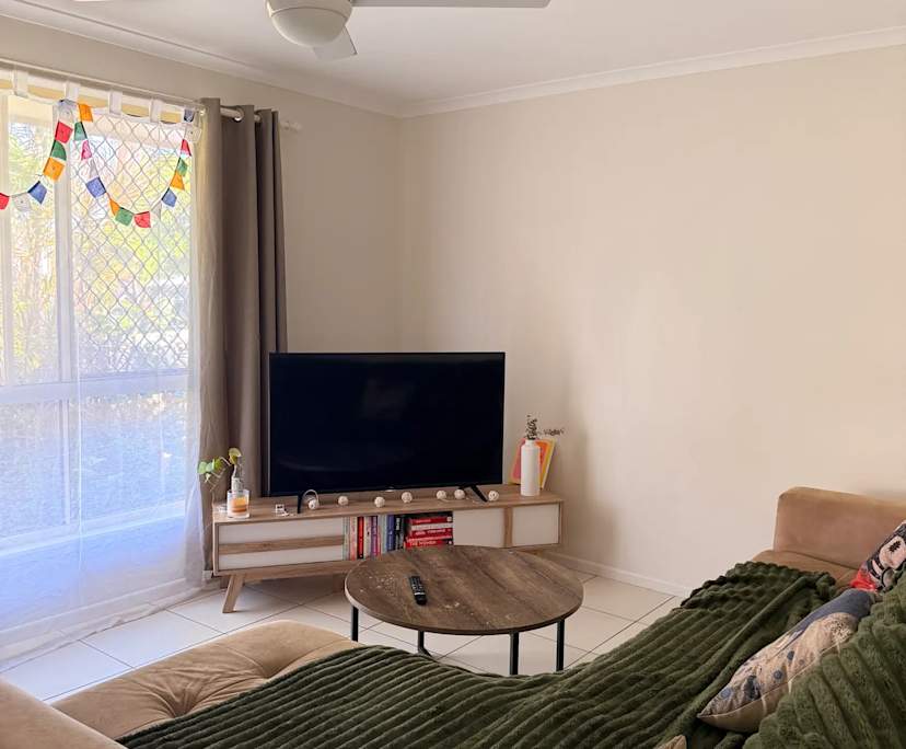Unfurnished room in a share house