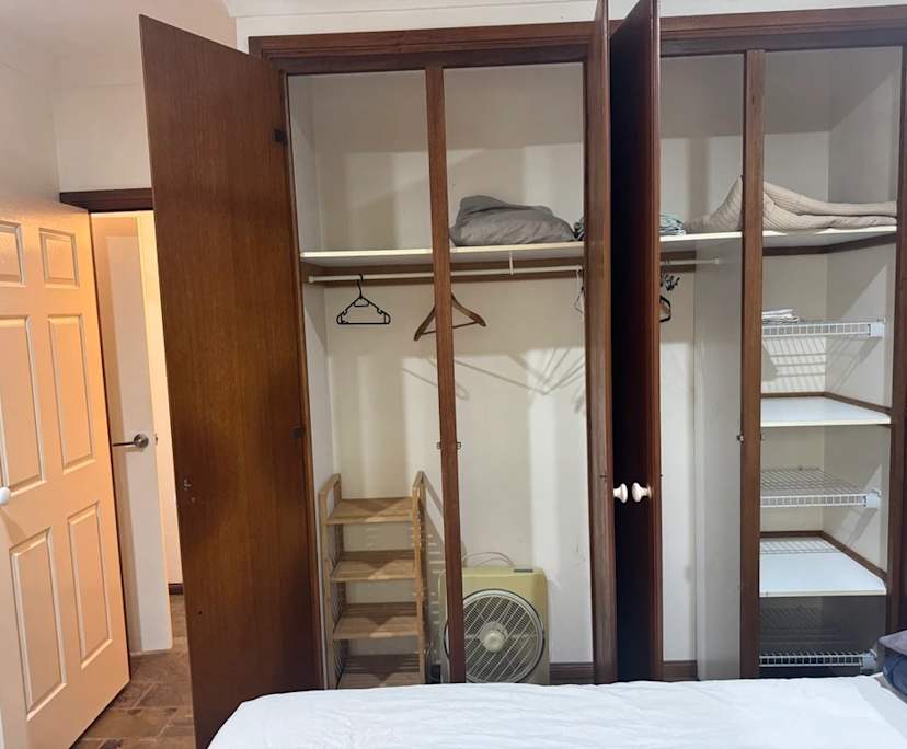 $250, Share-house, 3 bathrooms, Mooroobool QLD 4870