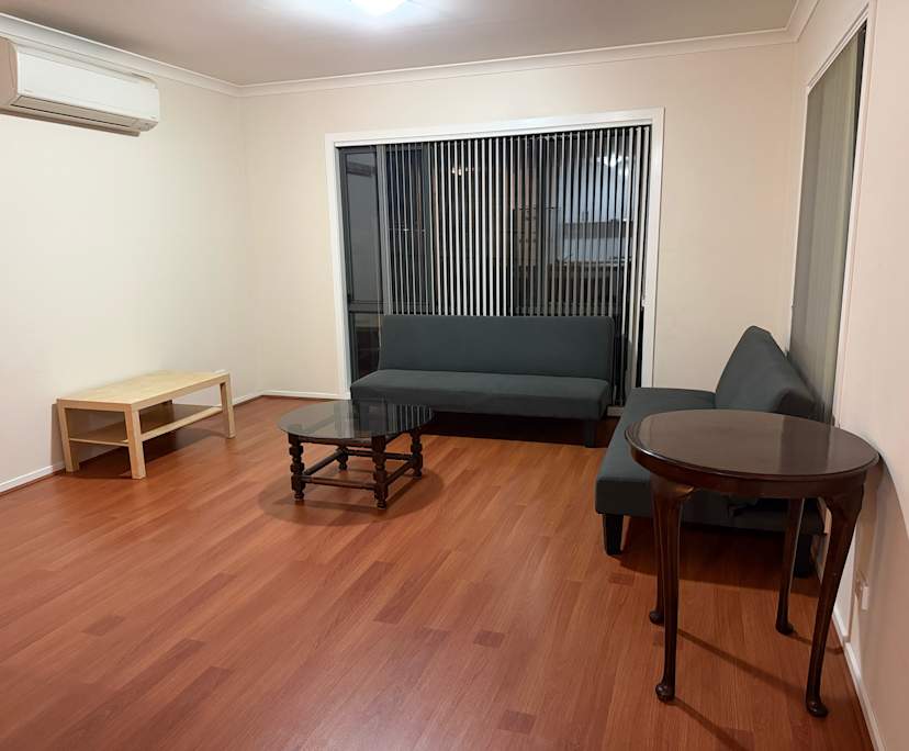 Whole property with 3 rooms for rent