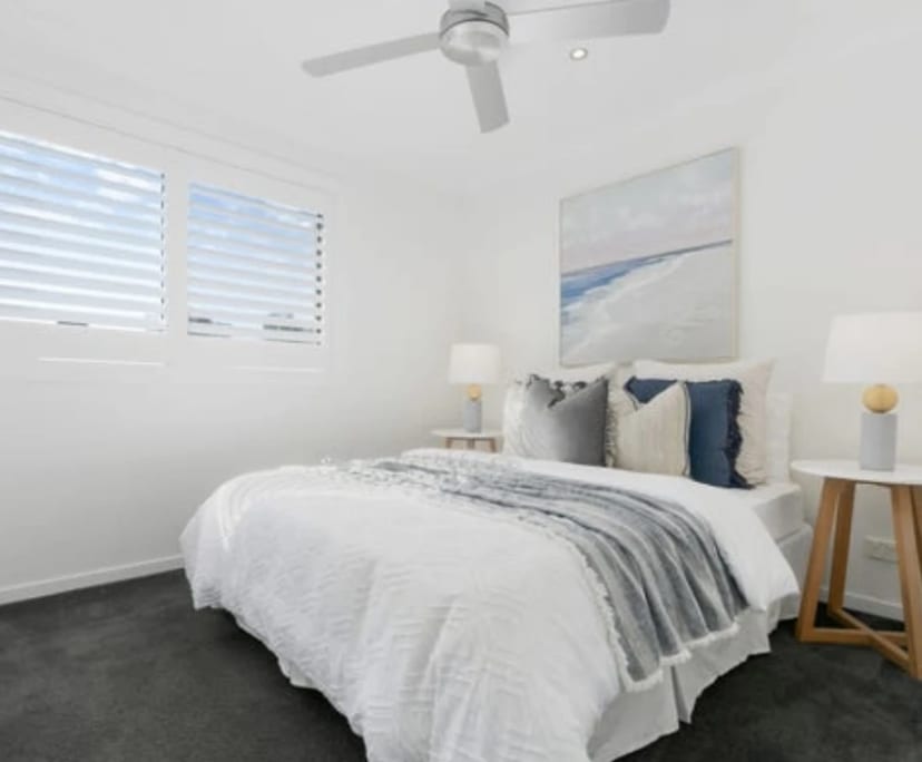 Unfurnished room in a flatshare