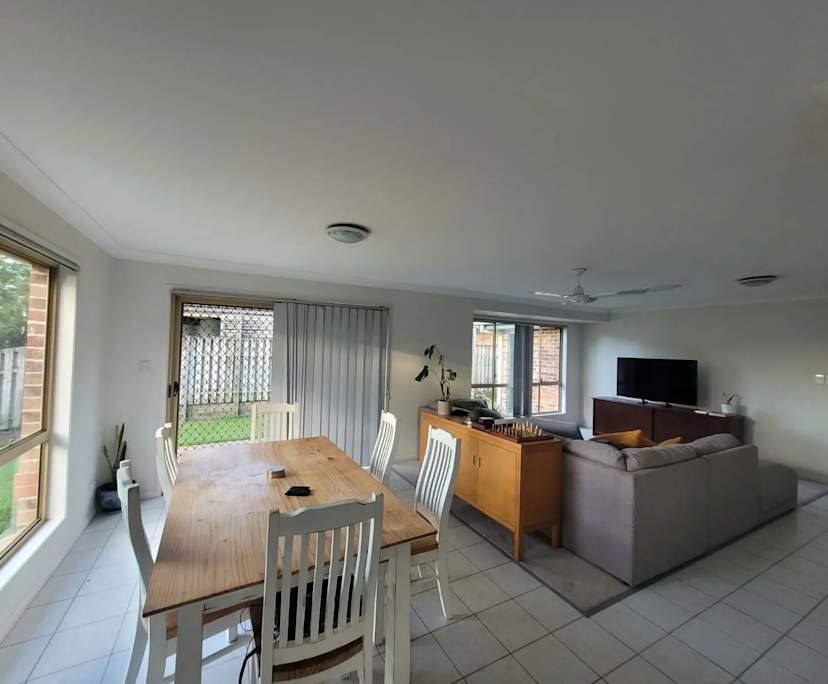 Room in a share house