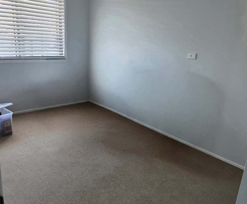 Unfurnished room with own bathroom