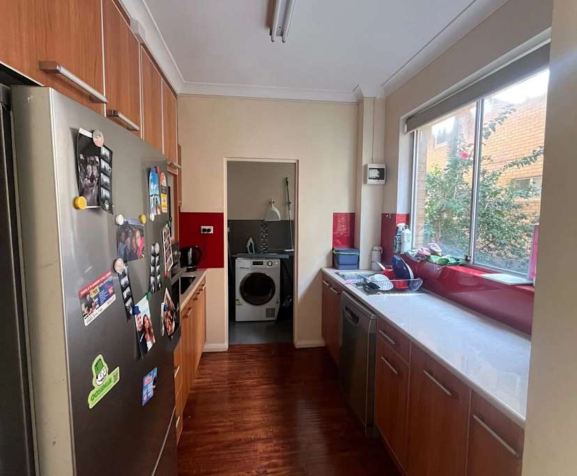 Furnished room in a flatshare