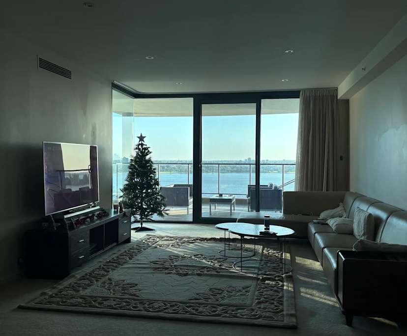 Furnished room in a flatshare