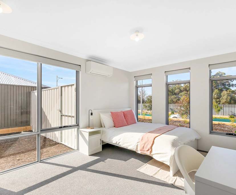 $350, Share-house, 5 bathrooms, Lakelands WA 6180