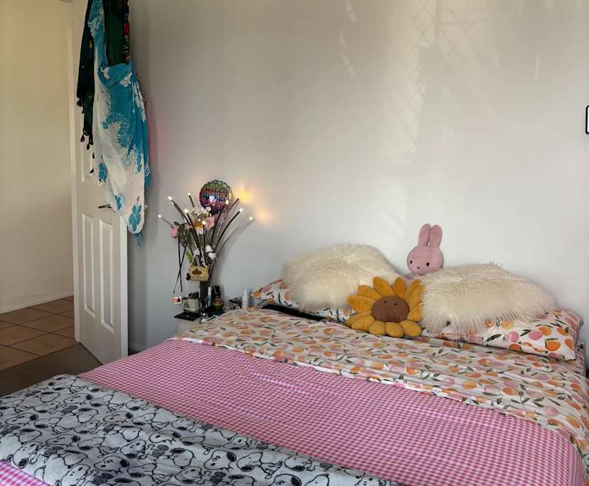 Room in a share house