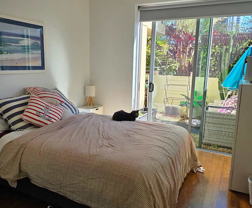 $500, Flatshare, 2 bathrooms, Broadbeach QLD 4218