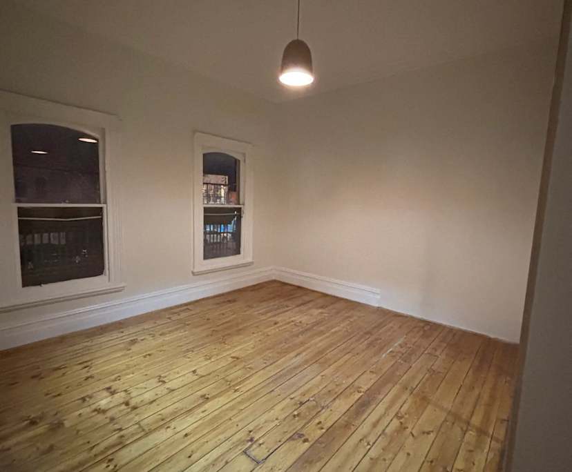 Room in a share house