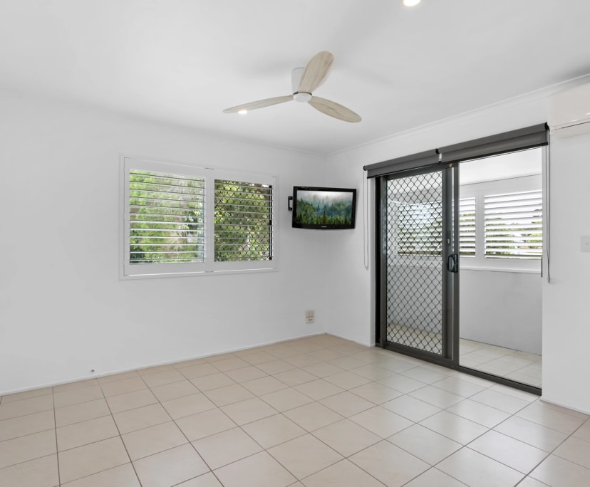 Whole property with 2 rooms for rent