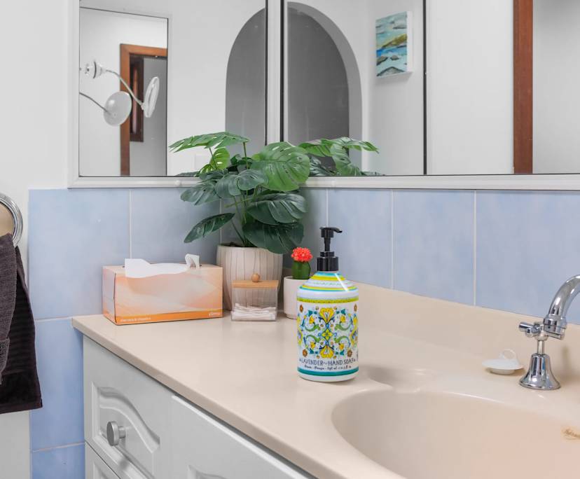 $550, Whole-property, 2 bathrooms, Tuncurry NSW 2428