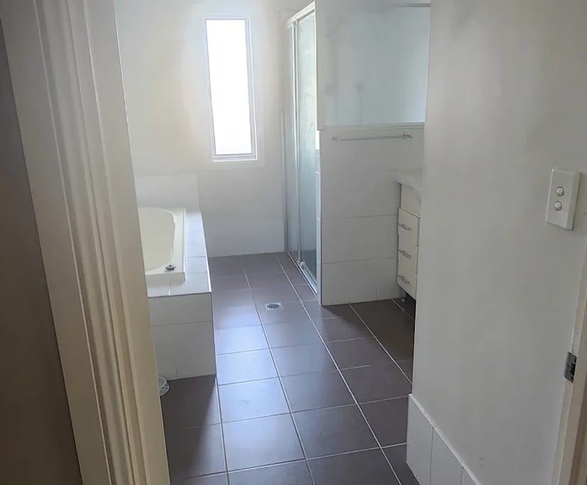 $350, Share-house, 3 bathrooms, Bald Hills QLD 4036