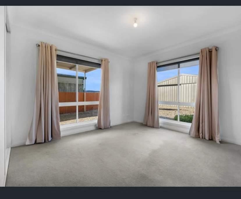 Room in a share house