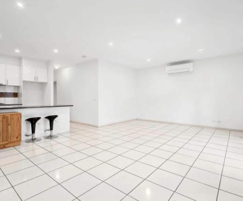 Unfurnished room in a share house